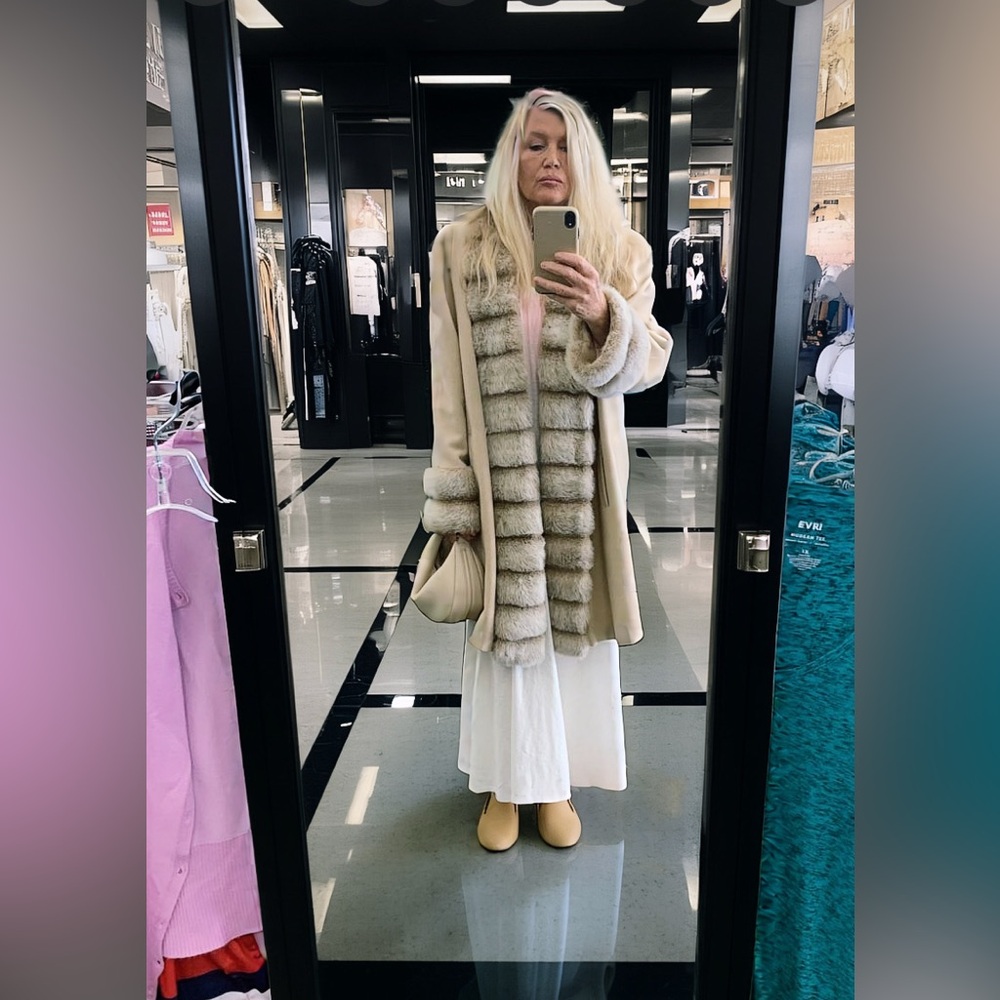 Vintage Alorna Beige Faux Fur Trim Long Coat